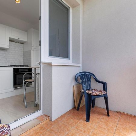 Apartment 20 Minutes From City Center W Netflix, Coffee Or Tea & Parking Bratislava Exterior photo